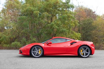 صورة 7 لـ 2017 Ferrari 488 GTB