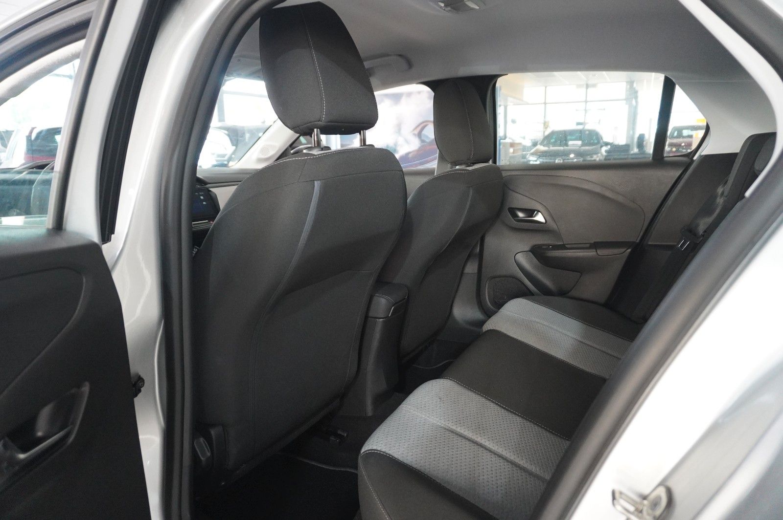 Fahrzeugabbildung Opel Corsa F 1.2 FACELIFT NAVI/LED/KAMERA/VIRTU./DAB+