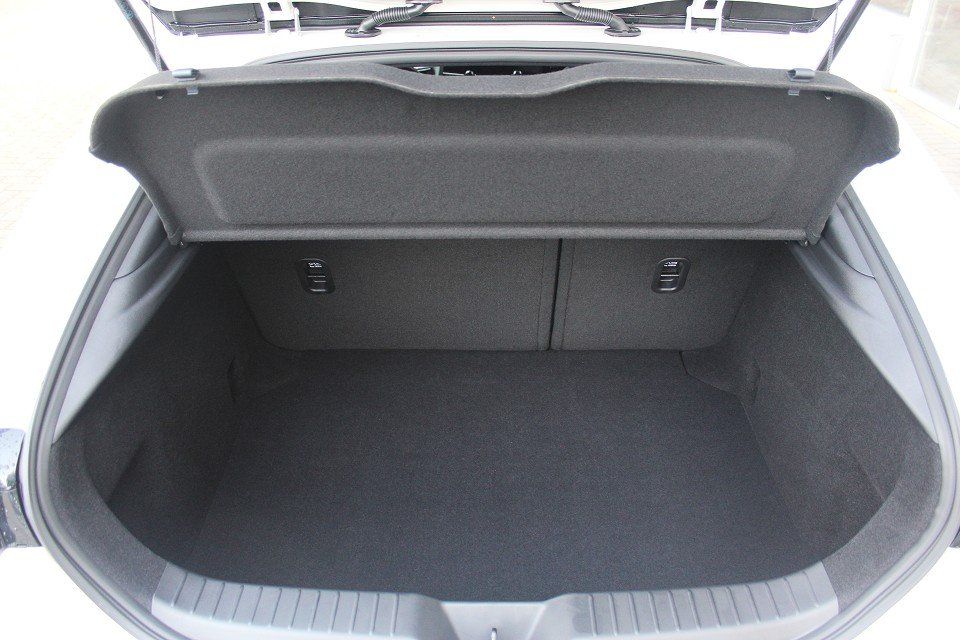 Fahrzeugabbildung Mazda 3 2025 M-Hybrid Homura G-140 NAVI ACAA SHZ HUD R
