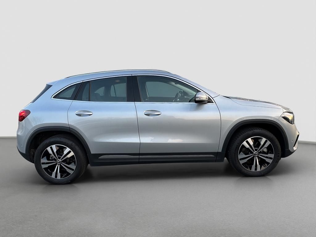 Fahrzeugabbildung Mercedes-Benz GLA 200 d LED*ParkAss*SpurH*AUT*el.Heck*PDC*AHK