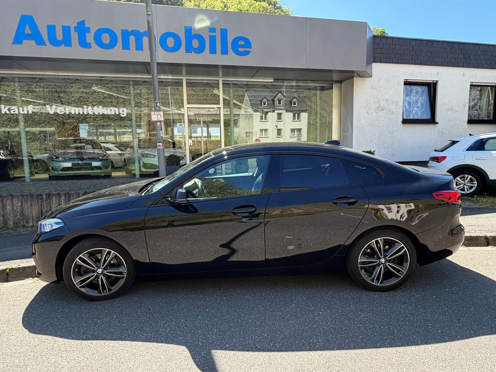 BMW 218d Gran Coupe Sport Line Shadow line 1.Hand