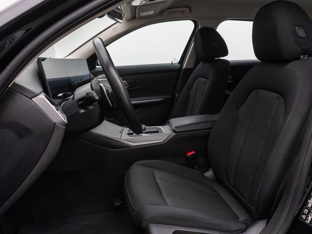 Foto Nummer 35: BMW 320d