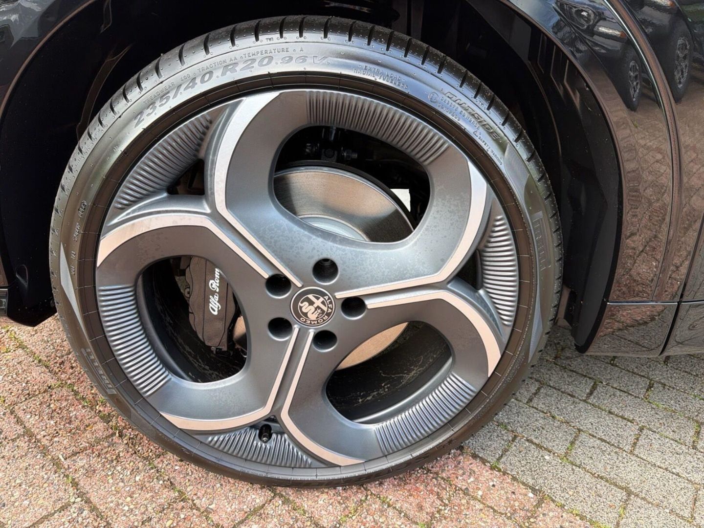 Fahrzeugabbildung Alfa Romeo Tonale SportSpeciale-Ibrida175-MY26-Panoramadach