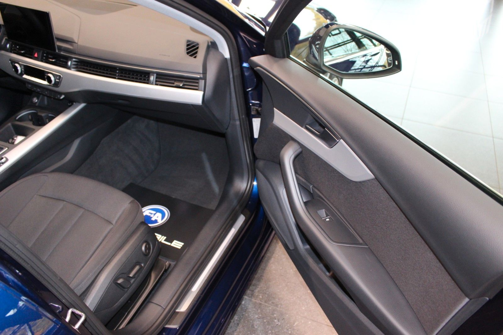 Fahrzeugabbildung Audi A4 40 TDI S tronic  Avant*Kamera*Navi*Ambiente.