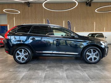 Volvo XC 60  Summum AWD *VOLLLEDER*NAVI*BI-XENON*PDC*