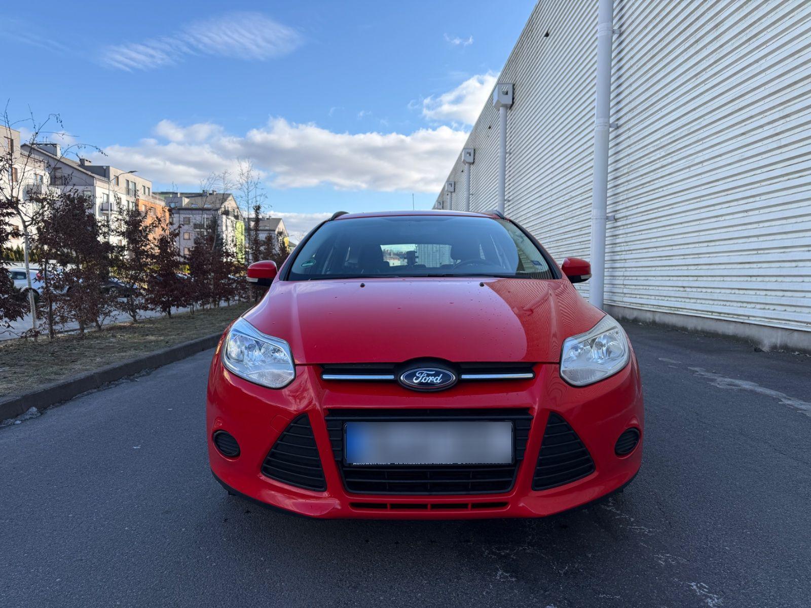 Ford Focus 2013 — вигляд ззаду