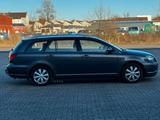 Toyota Avensis Combi Executive 2,2-l-D-CAT - Toyota Avensis aus 2007 mit Diesel-Antrieb