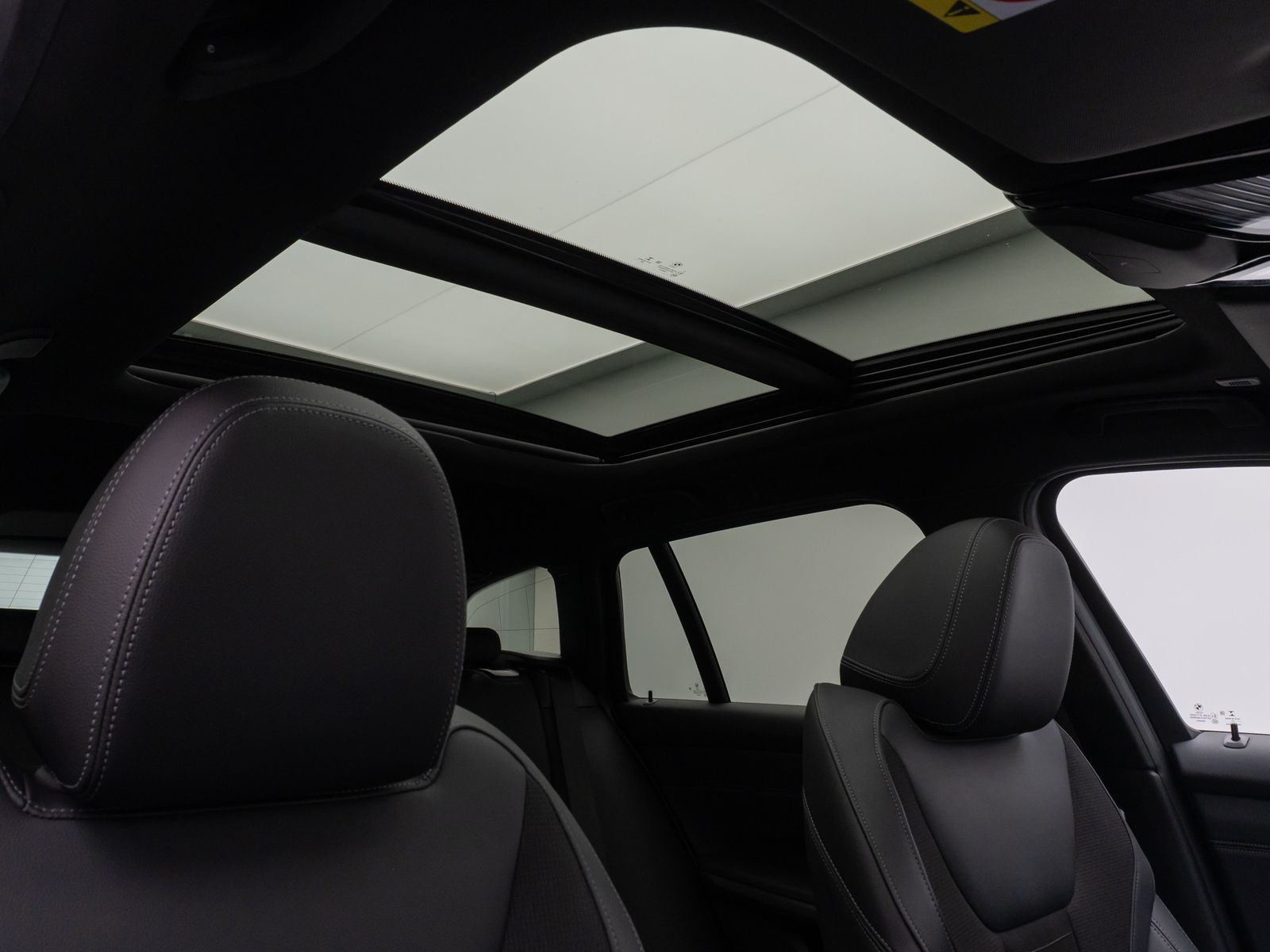 Fahrzeugabbildung BMW 320d xD Sport Line Panorama Laser Kamera HUD DAB