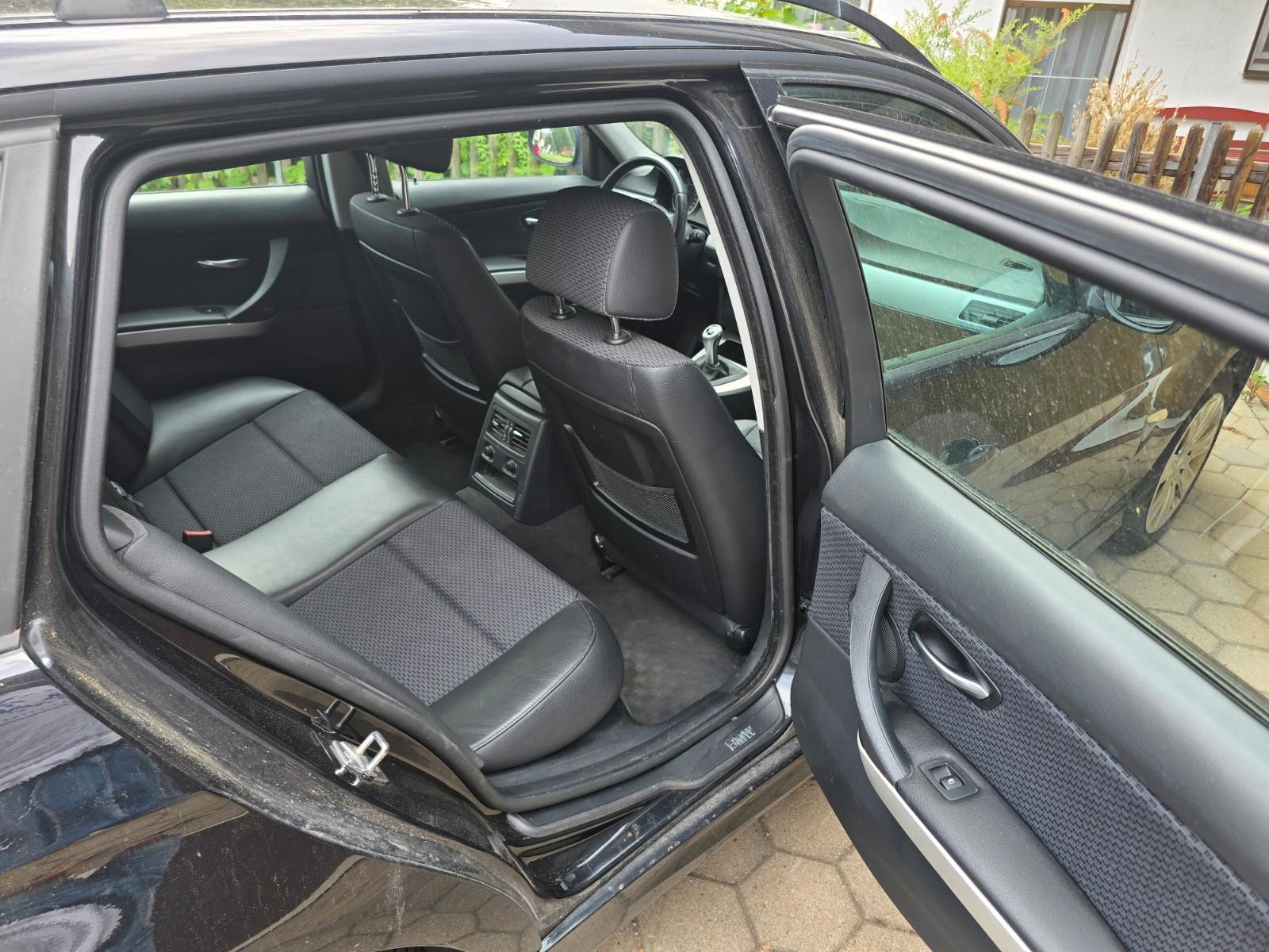 BMW 320 2009 — photo 11