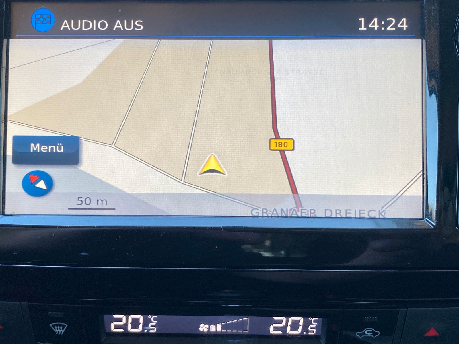 Fahrzeugabbildung Nissan Navara NP300 Tekna Double Cab 4x4