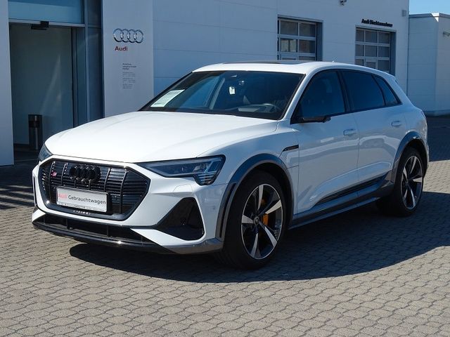 e-tron S 370 quattro - B & O / Carbon