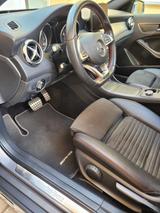 Mercedes-Benz GLA 250 4MATIC DCT -AMG-Line Panorama - Mercedes-Benz GLA-Klasse von privat