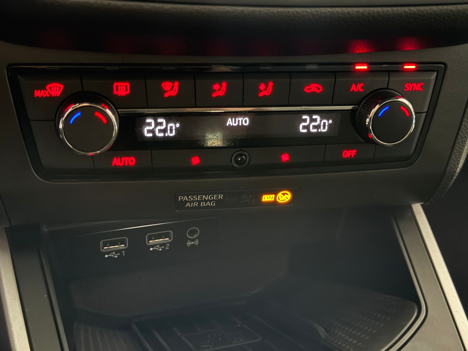 Fahrzeugabbildung SEAT ARONA SPORTPAKET FR-LINE DSG ACC LED BEATS KESSY