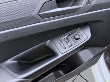 Volkswagen Caddy - 10