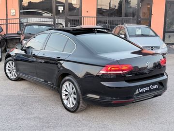Volkswagen Passat - 5