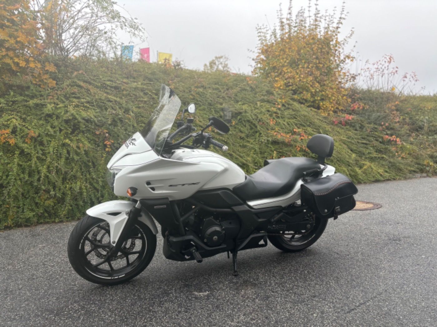 Fahrzeugabbildung Honda CTX 700 D DCT, Koffer, sehr gepflegt, Sissybar