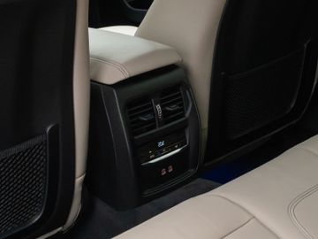 Fahrzeugabbildung BMW M340d xD DAB CockPitPro PDC Stop&Go AHK Alarm