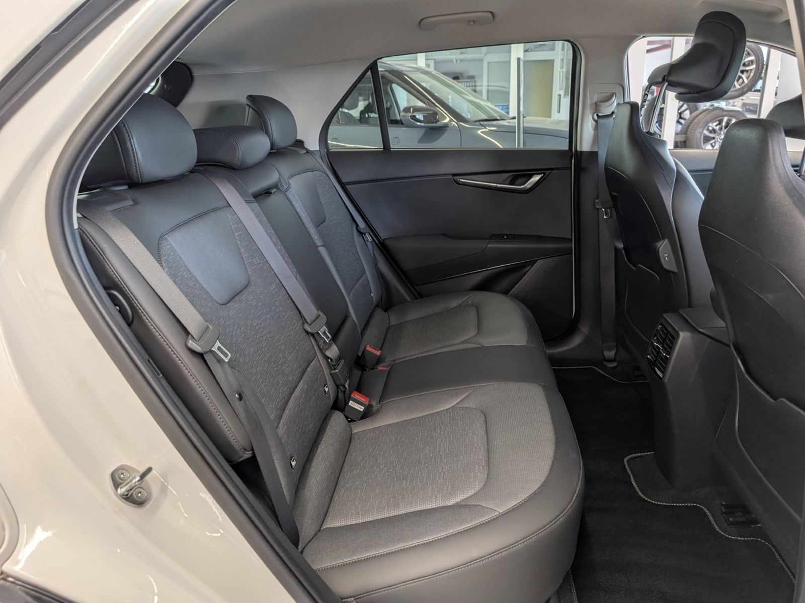 KIA Niro EV Inspiration 64,8-kWh Wärmepumpe – Bild 12