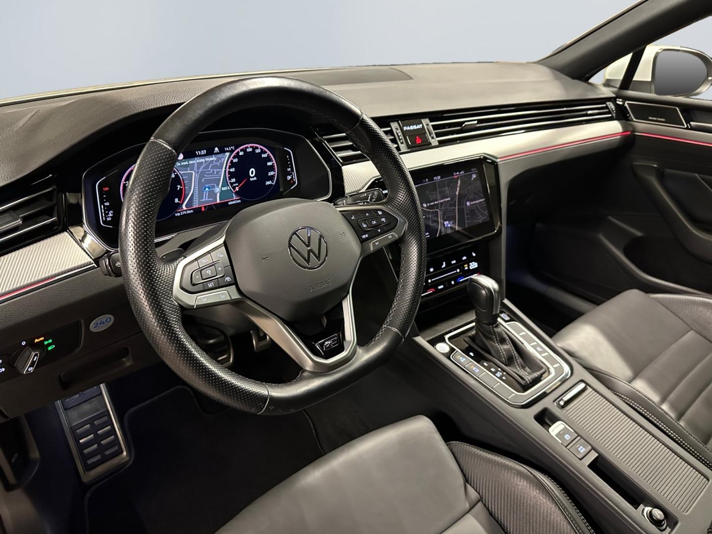 Volkswagen Passat Variant 2.0 TSI R-Line *Matrix*ACC*Pano*A