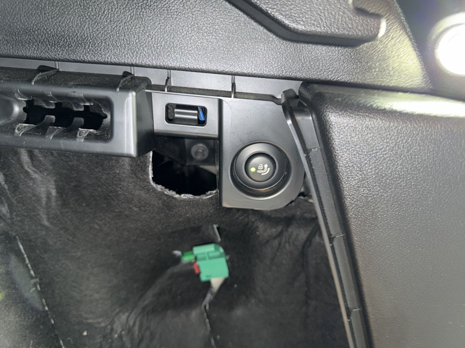 BMW X3 xDrive30e DAB LED WLAN Pano.Dach Klimaaut. foto 14