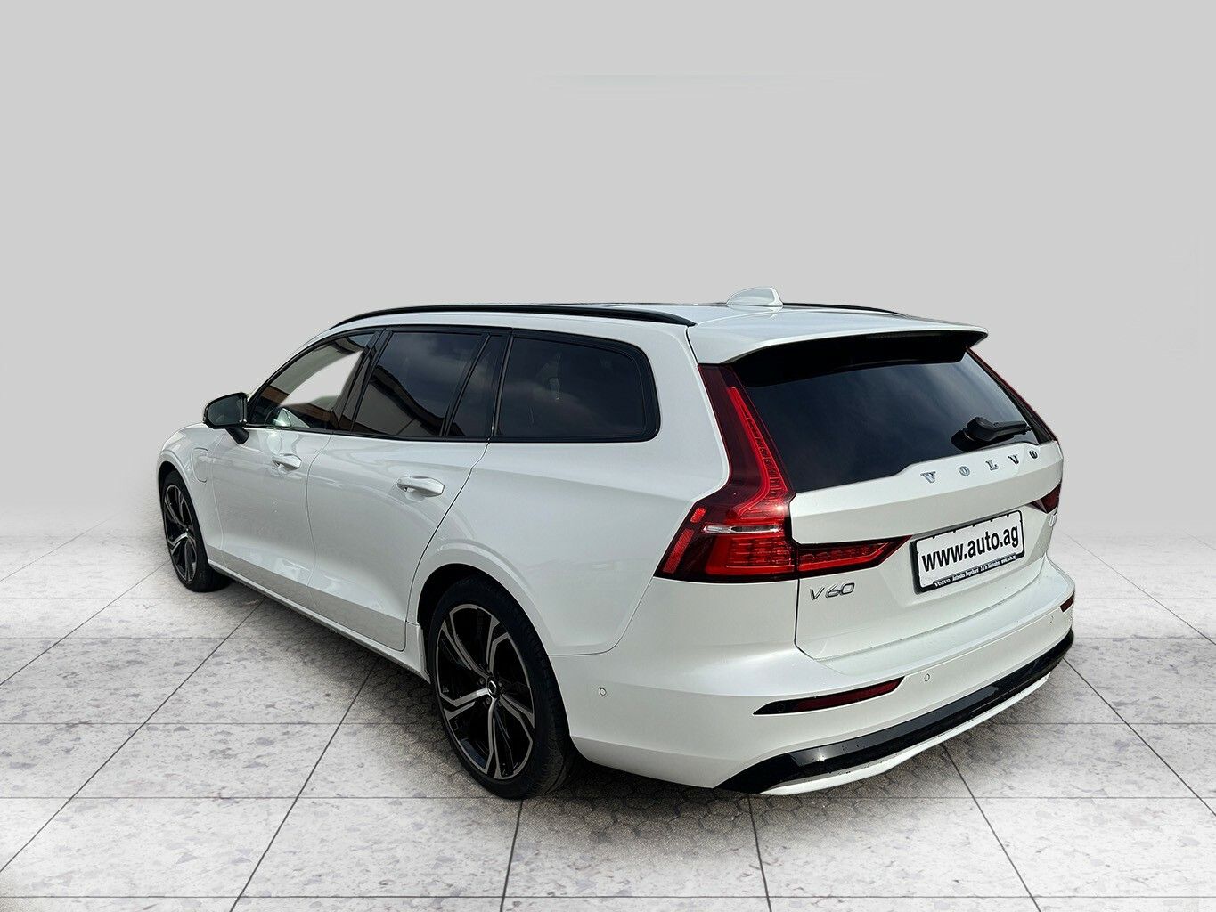 Volvo V60 Ultimate Dark Recharge AWD imagem 3