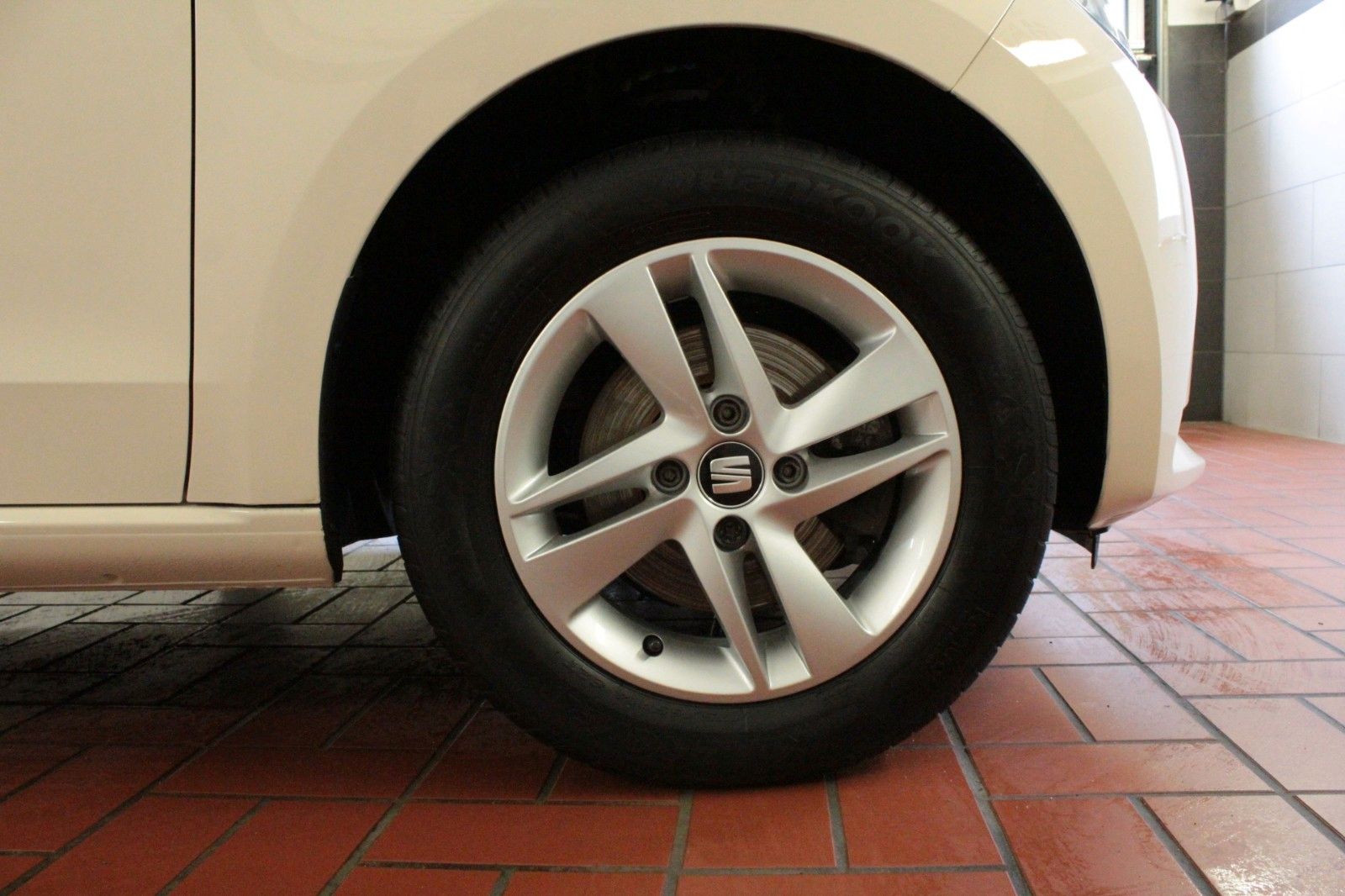Fahrzeugabbildung SEAT Mii 1.0 Chic   5 türig  *Sitzheizung