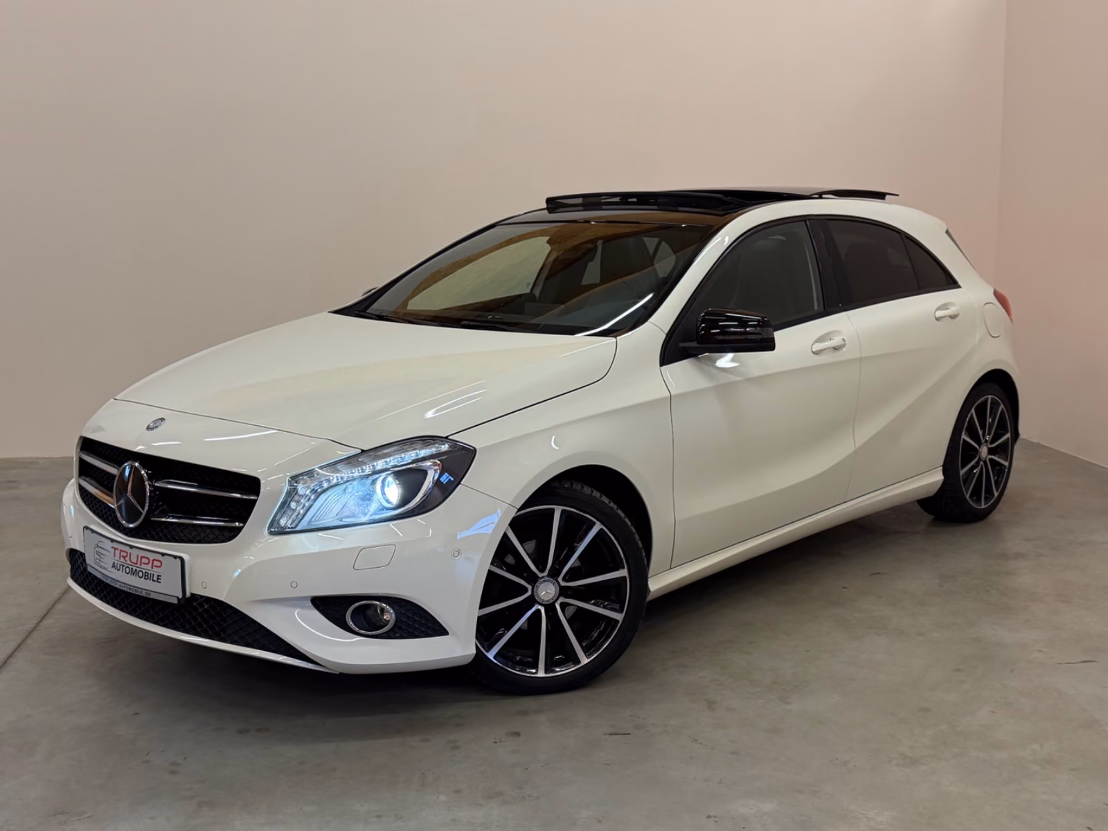 Mercedes-Benz A 180 CDI BlueEfficiency/XENON/PANO/SHZ/R-KAMER