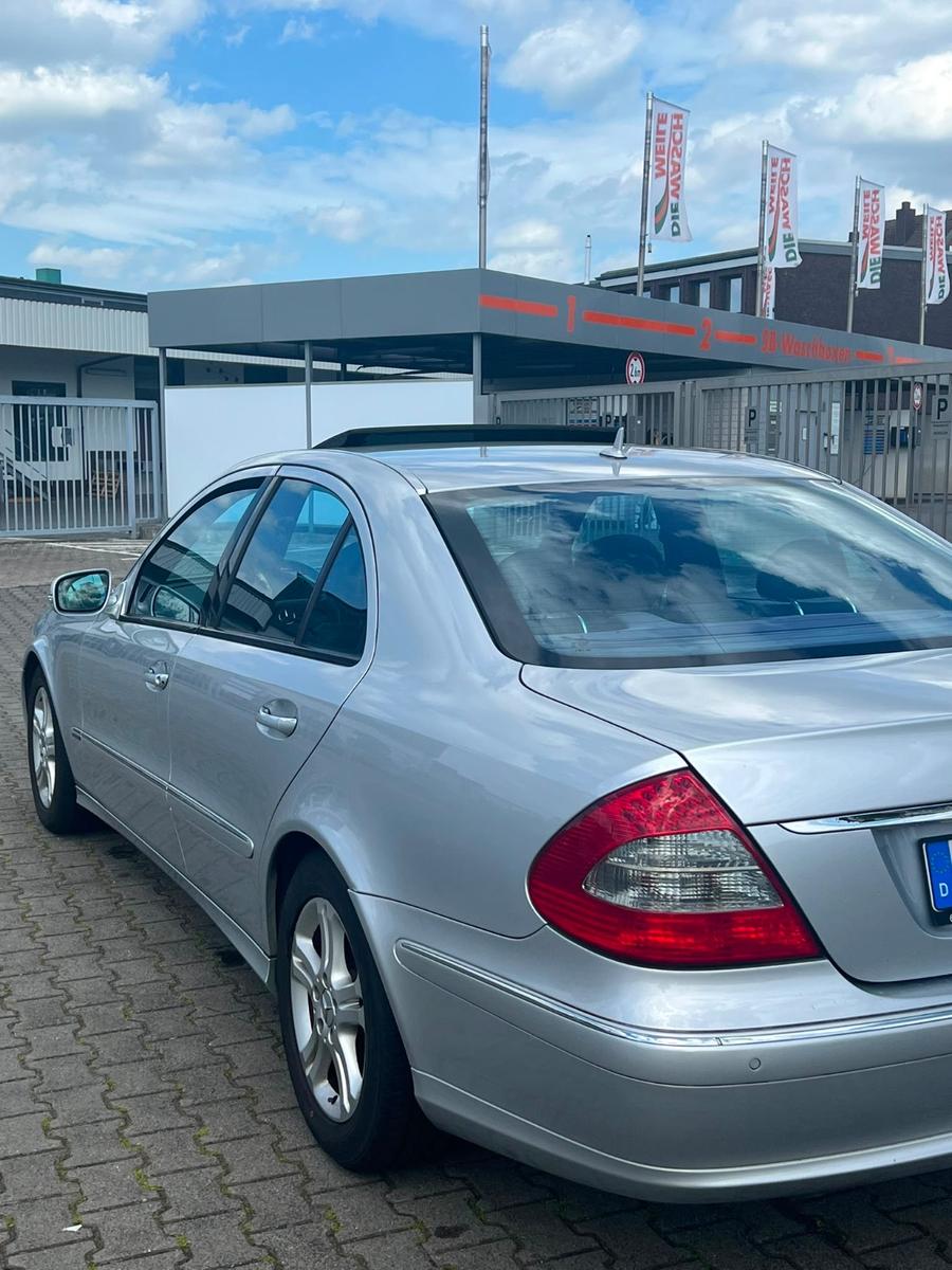 Mercedes-Benz E 220 CDI AVANTGARDE Schiebedach, Nappa Leder