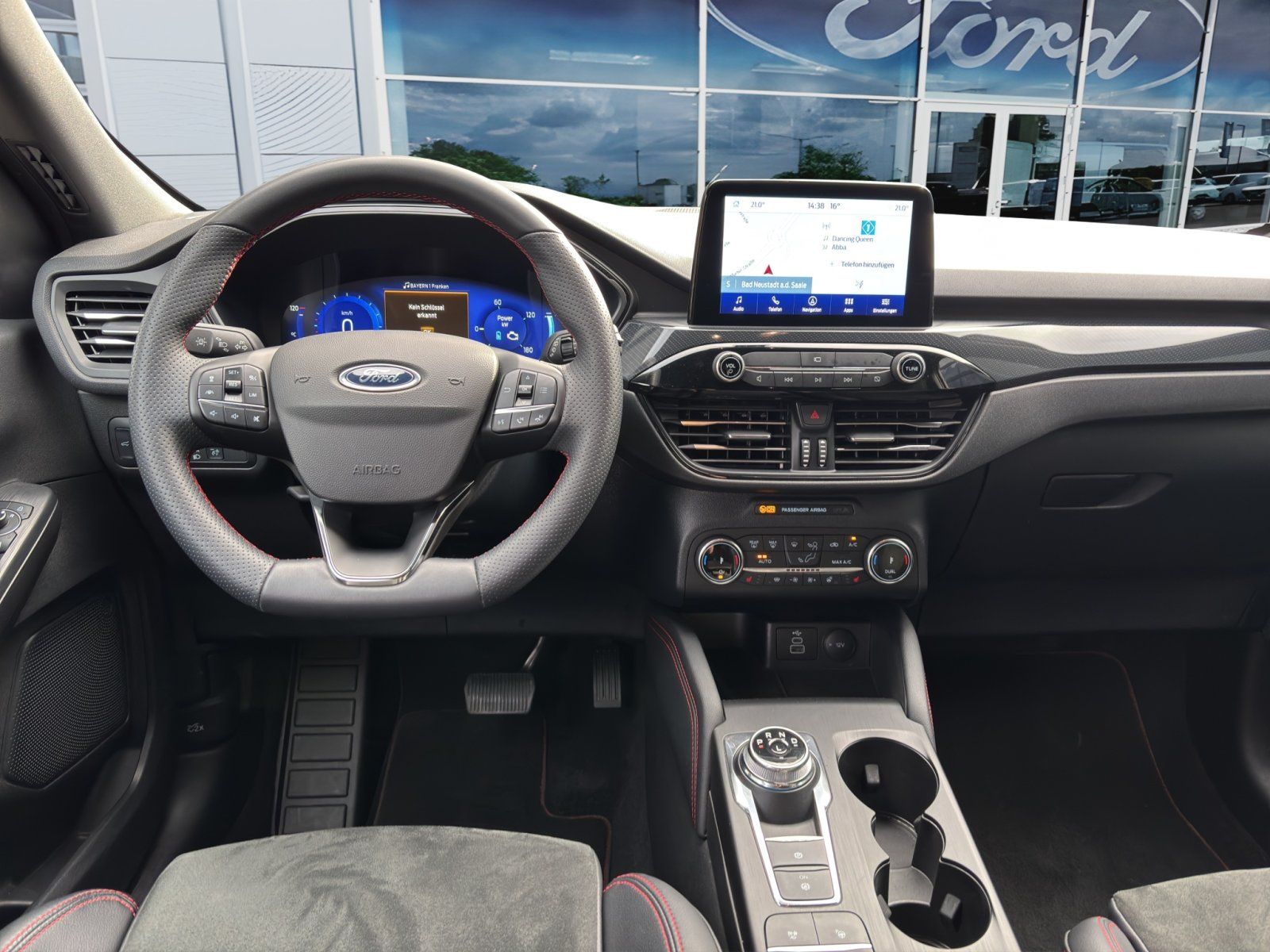 Fahrzeugabbildung Ford Kuga Hybrid ST-Line X