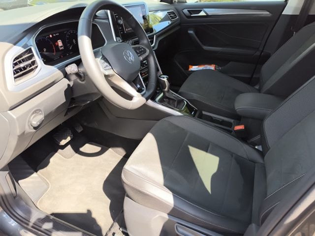 Fahrzeugabbildung Volkswagen T-Roc 1.5 TSI DSG Style MATRIX-LED ACC NAVI AHK
