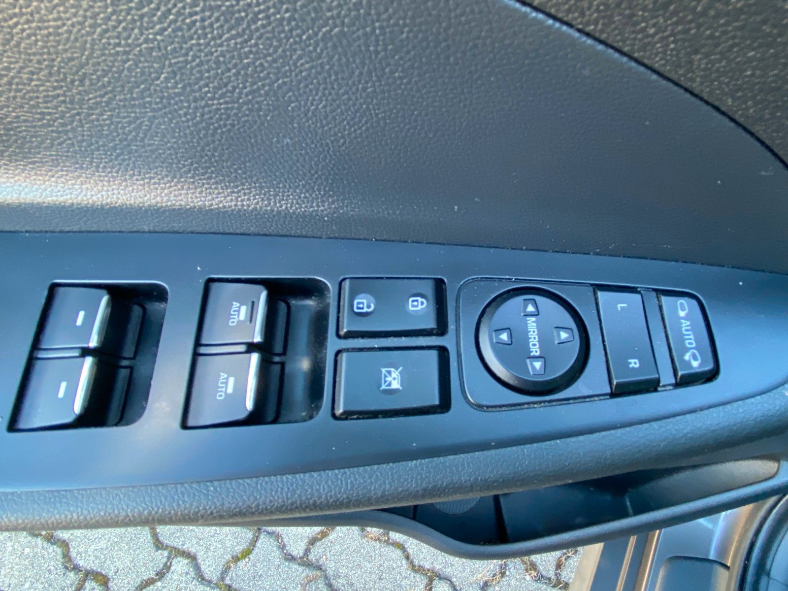 Fahrzeugabbildung Hyundai Tucson 2WD Navigation Klimaautomatik