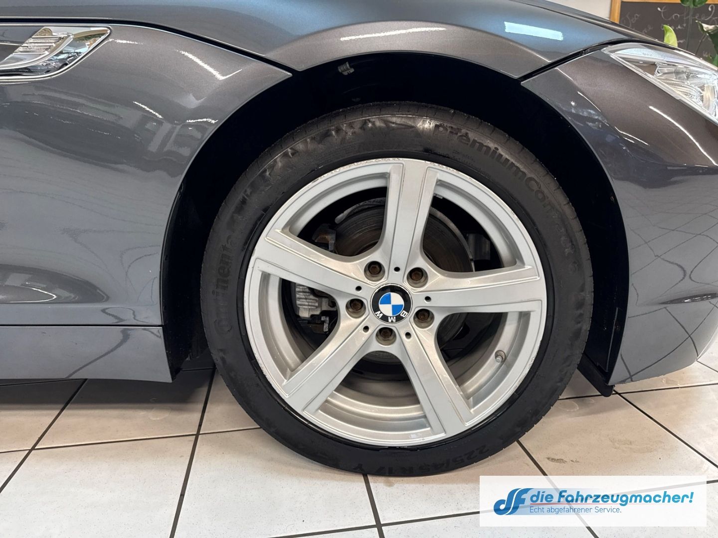 Fahrzeugabbildung BMW Z4 sdrive 18 i Roadster El. Verdeck AD Leder Xen