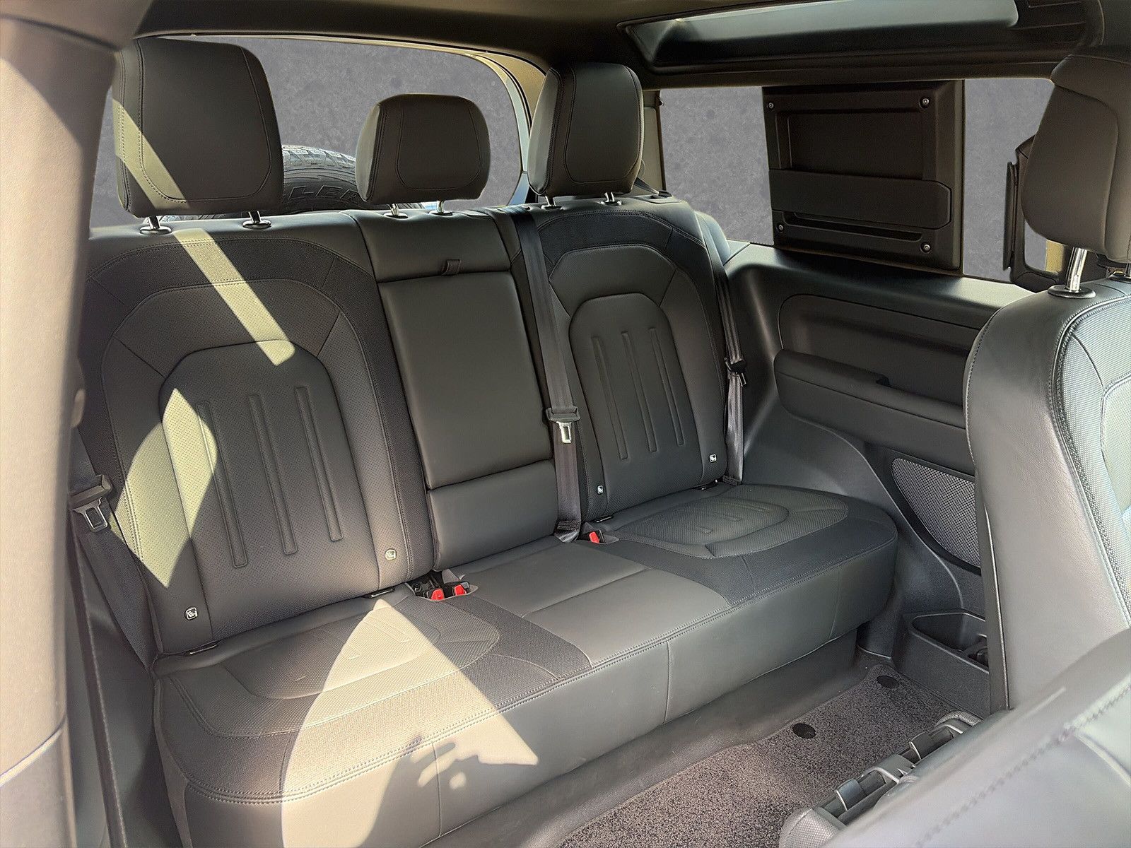 Land Rover Defender 90 D300 X-Dynamic HSE AHK/HUD/Luftfed. foto 5