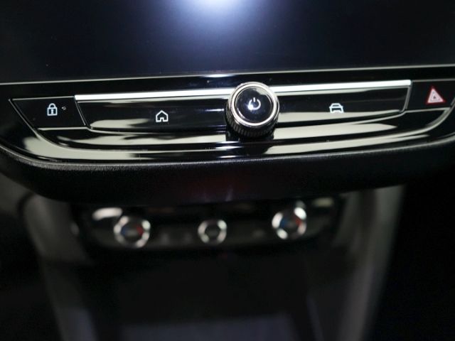 Corsa F FACELIFT HYBRID GS eDCT+LED MATRIX+NAVI+