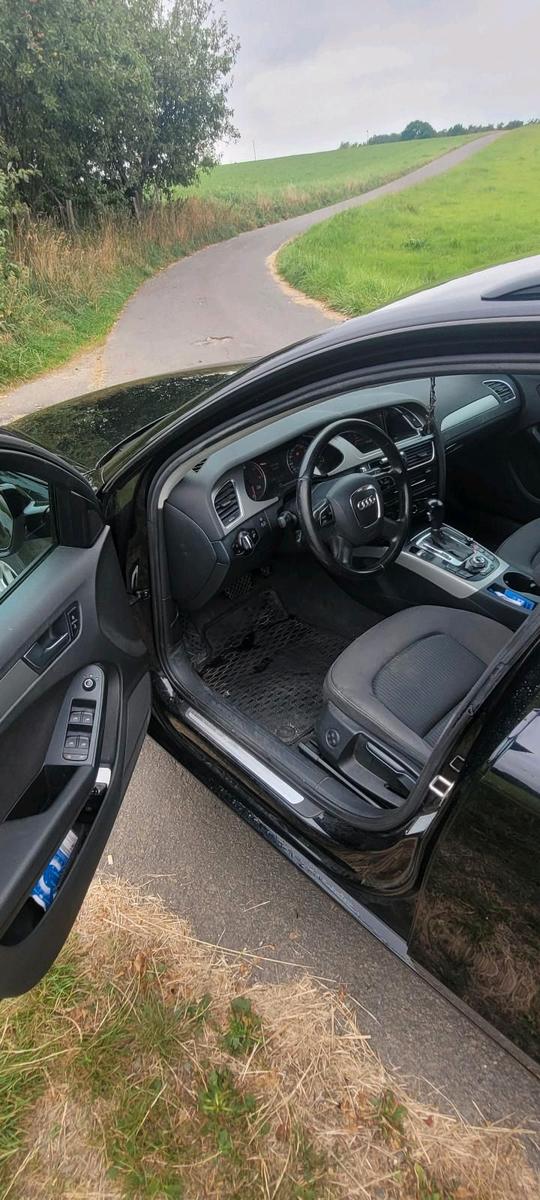 Audi A4 2009 — photo 11
