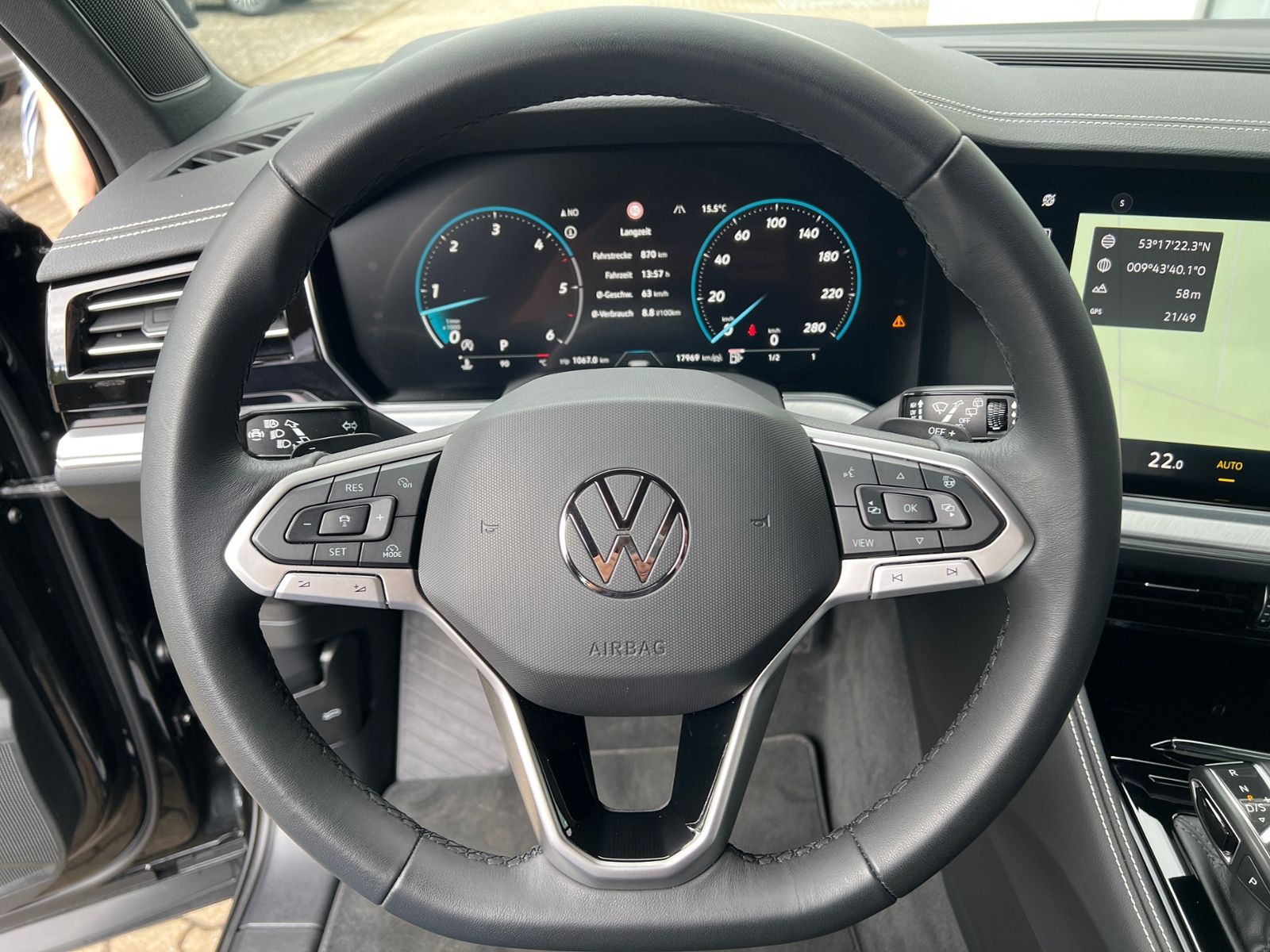 Fahrzeugabbildung Volkswagen Touareg 3.0 TDI 4MOTION *Garantie,AHK,Luftfwg.,1
