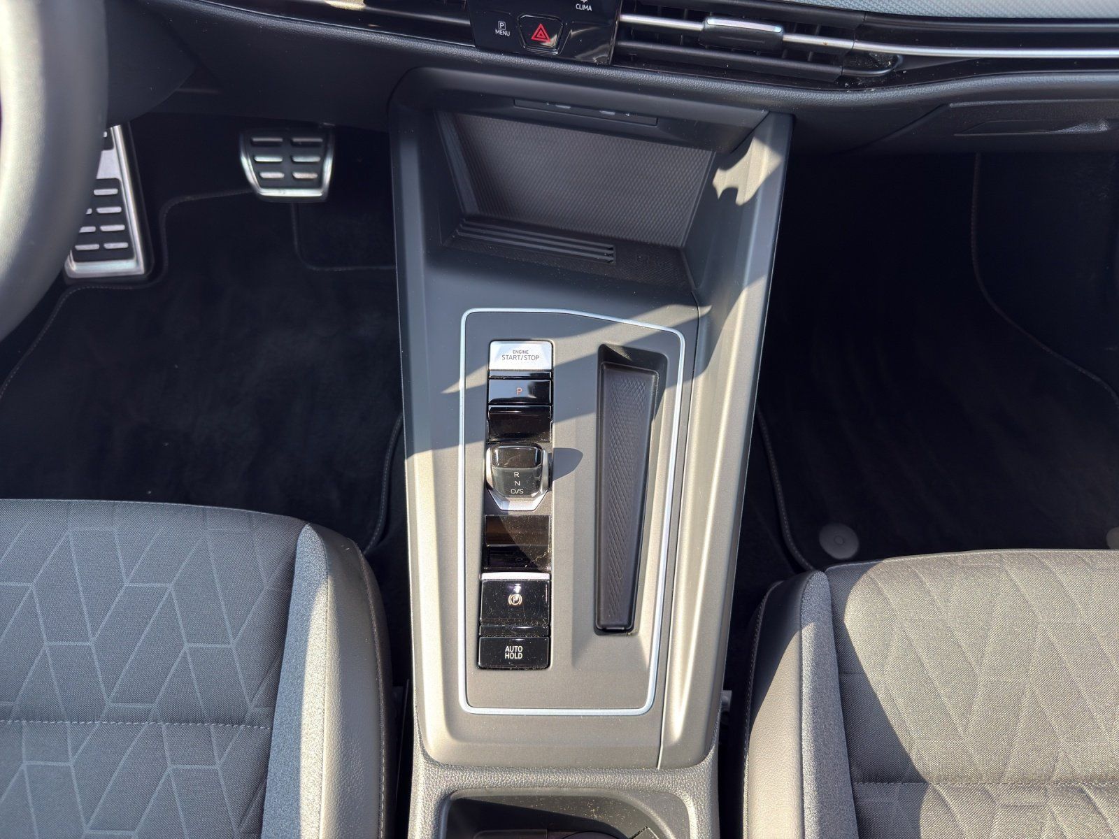 Fahrzeugabbildung Volkswagen Golf Variant ENERGY 1.5l DSG. RFK.App-Connect.Cl