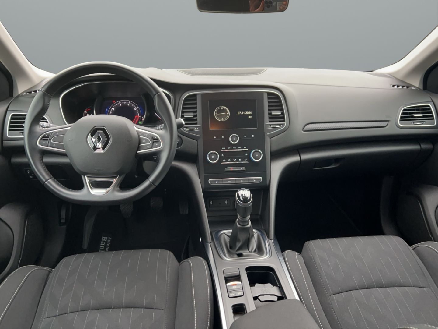 Fahrzeugabbildung Renault Megane IV Limited 1.3 TCe 115 EU6d-T Navi digita