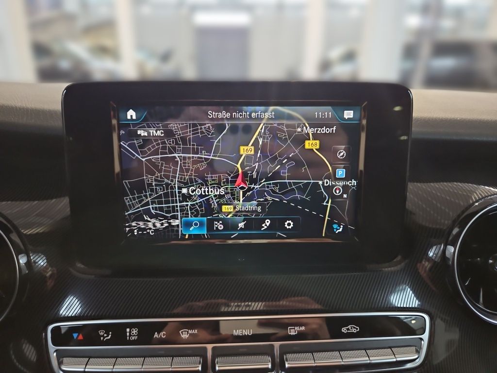 Fahrzeugabbildung Mercedes-Benz V 220 ED kompakt 7 Sitze LED STHZ 2,5t AHK MBUX