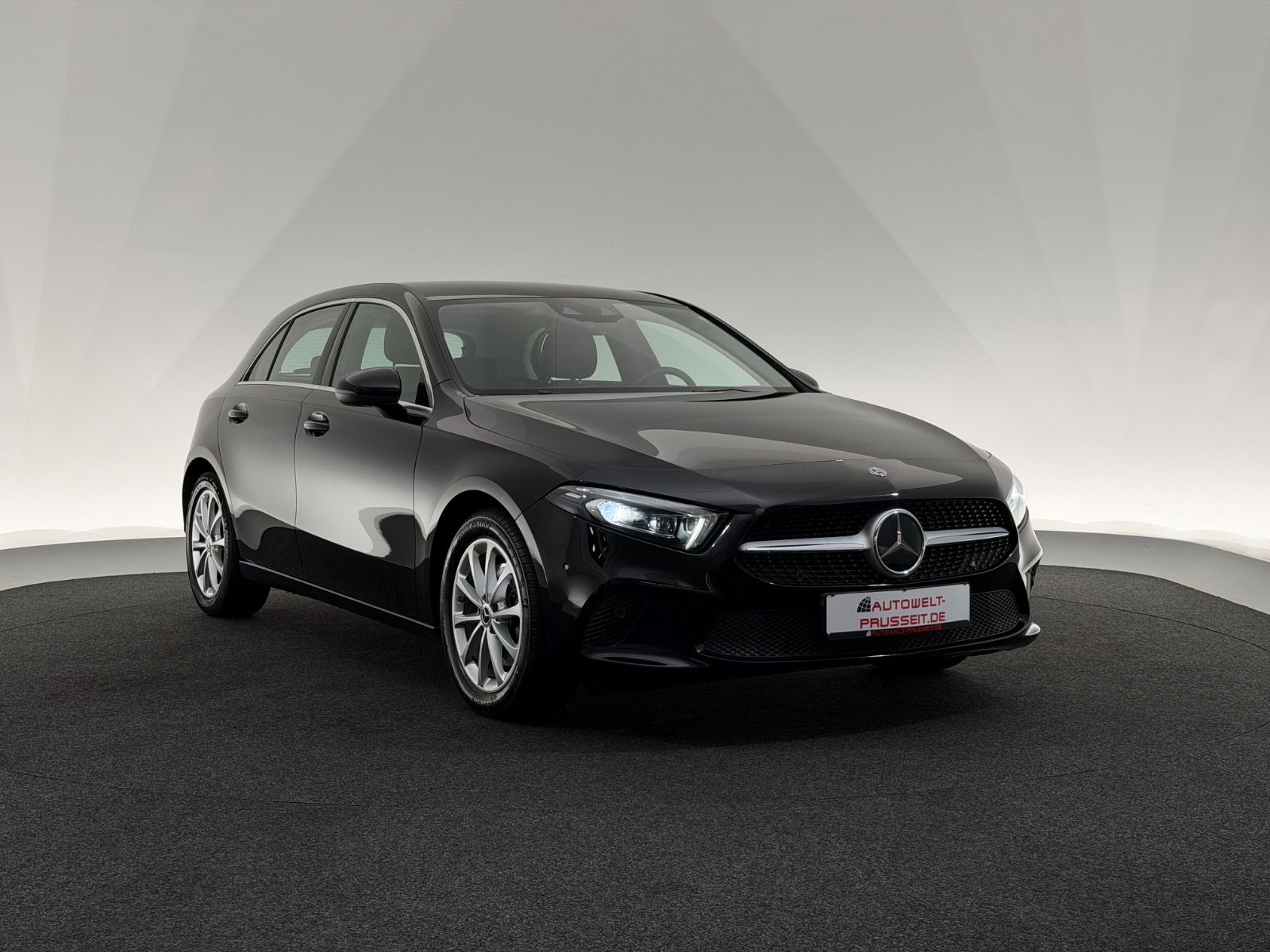 Mercedes-Benz A 220 220d