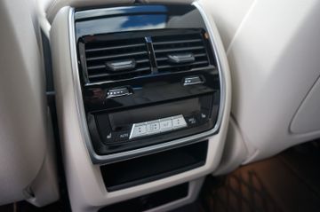 Fahrzeugabbildung BMW X6 xDrive 40 d M Sport Pano NETTO EXPORT