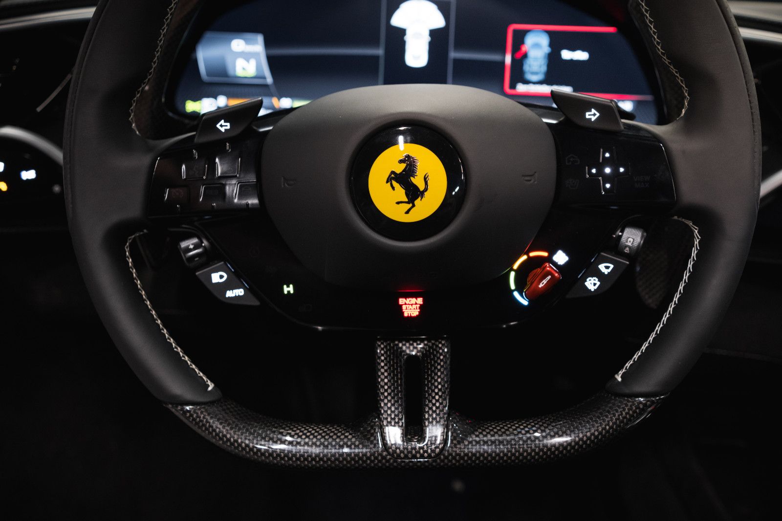 Fahrzeugabbildung Ferrari 296 GTS Sonderfarbe-Lift-Carbonsitz-Hifi-System