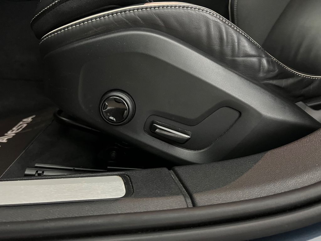 VOLVO V60 R Design / 310PS / NUR 96.tKM / 2.HD / HK / VOLVO V60 R Design / 310PS / NUR 96.tKM / 2.HD / HK /