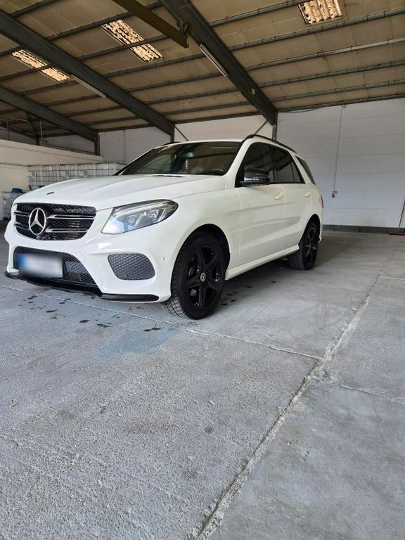 Image of Mercedes-Benz GLE 350