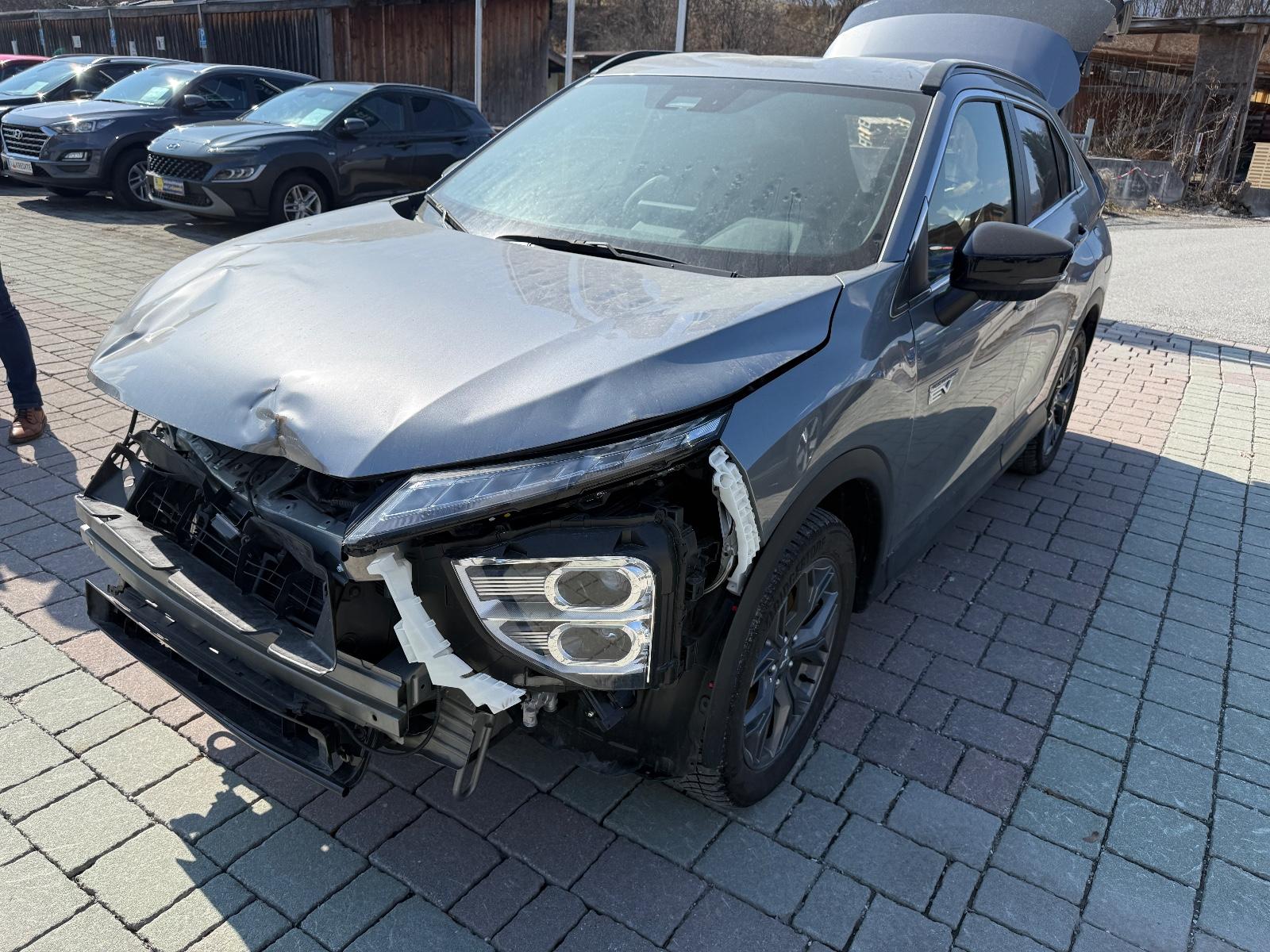 Mitsubishi Eclipse Cross 2.4 PLUG-IN HYBRID 4WD