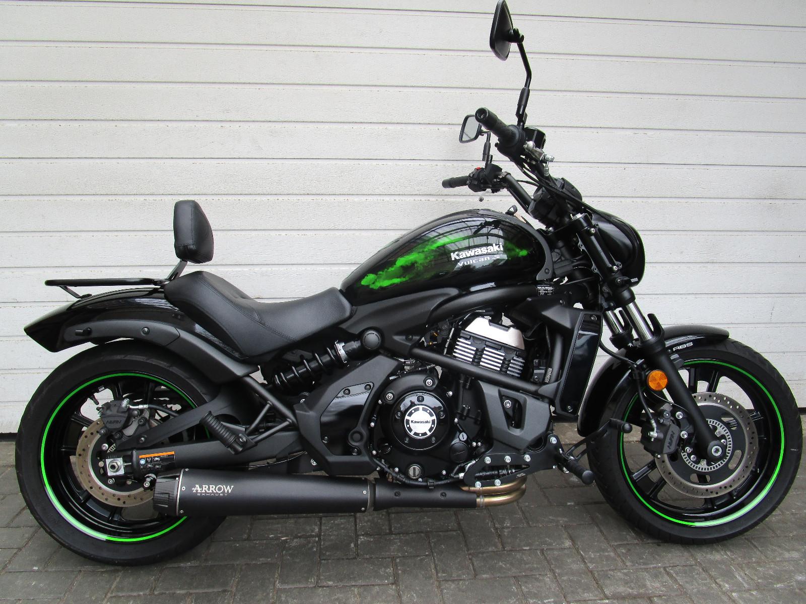 Kawasaki Vulcan S     10483 km    Extras    Topzustand