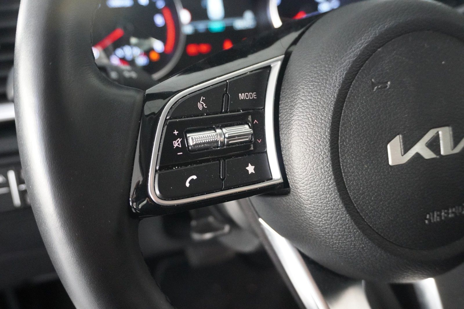 Fahrzeugabbildung Kia cee'd Sportswagon 1.6 CRDI DCT NAVI/LED/KAMERA