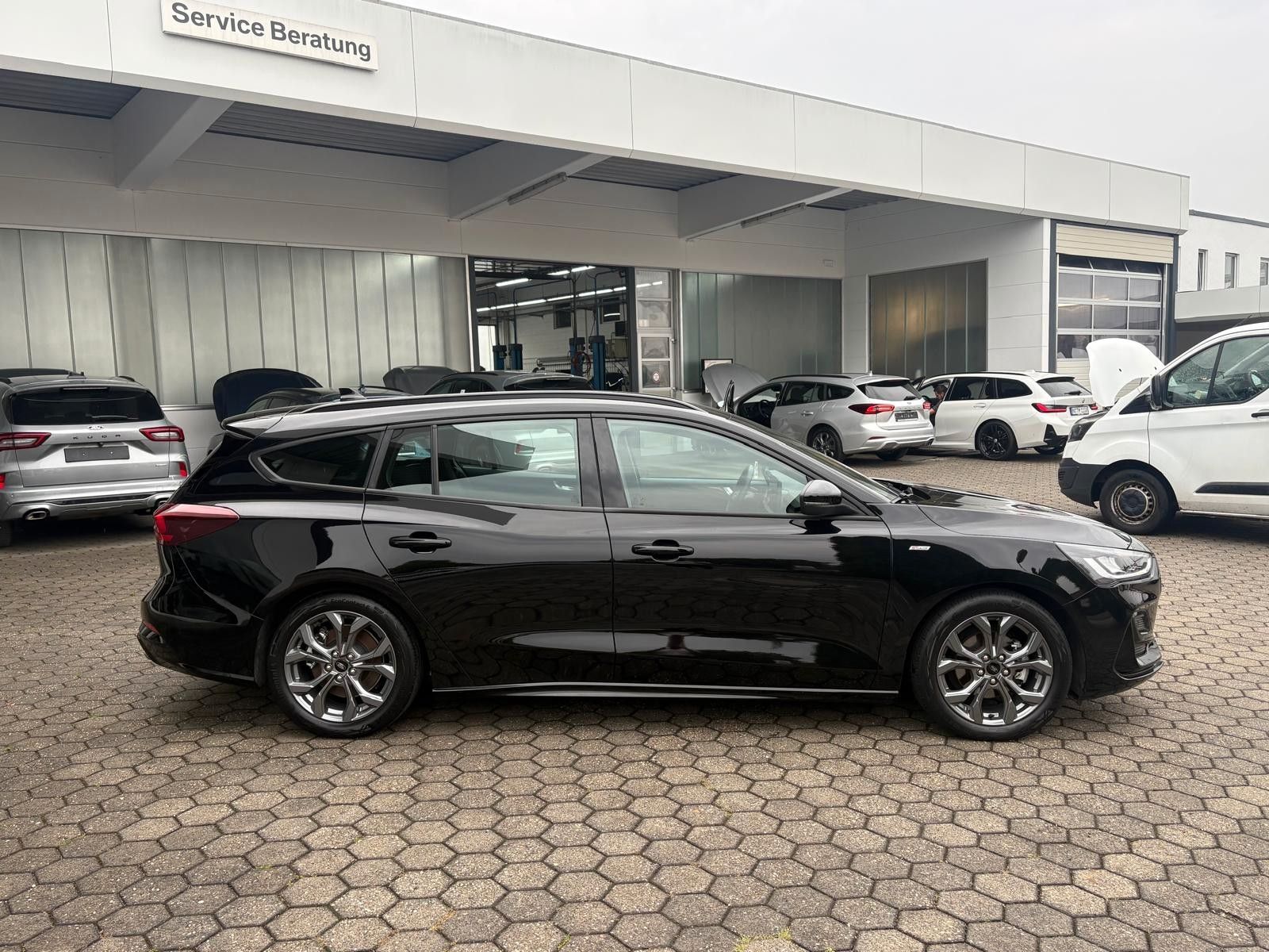 Ford Focus St-Line 1.5 Turnier DAB NAVI LED imagem 2