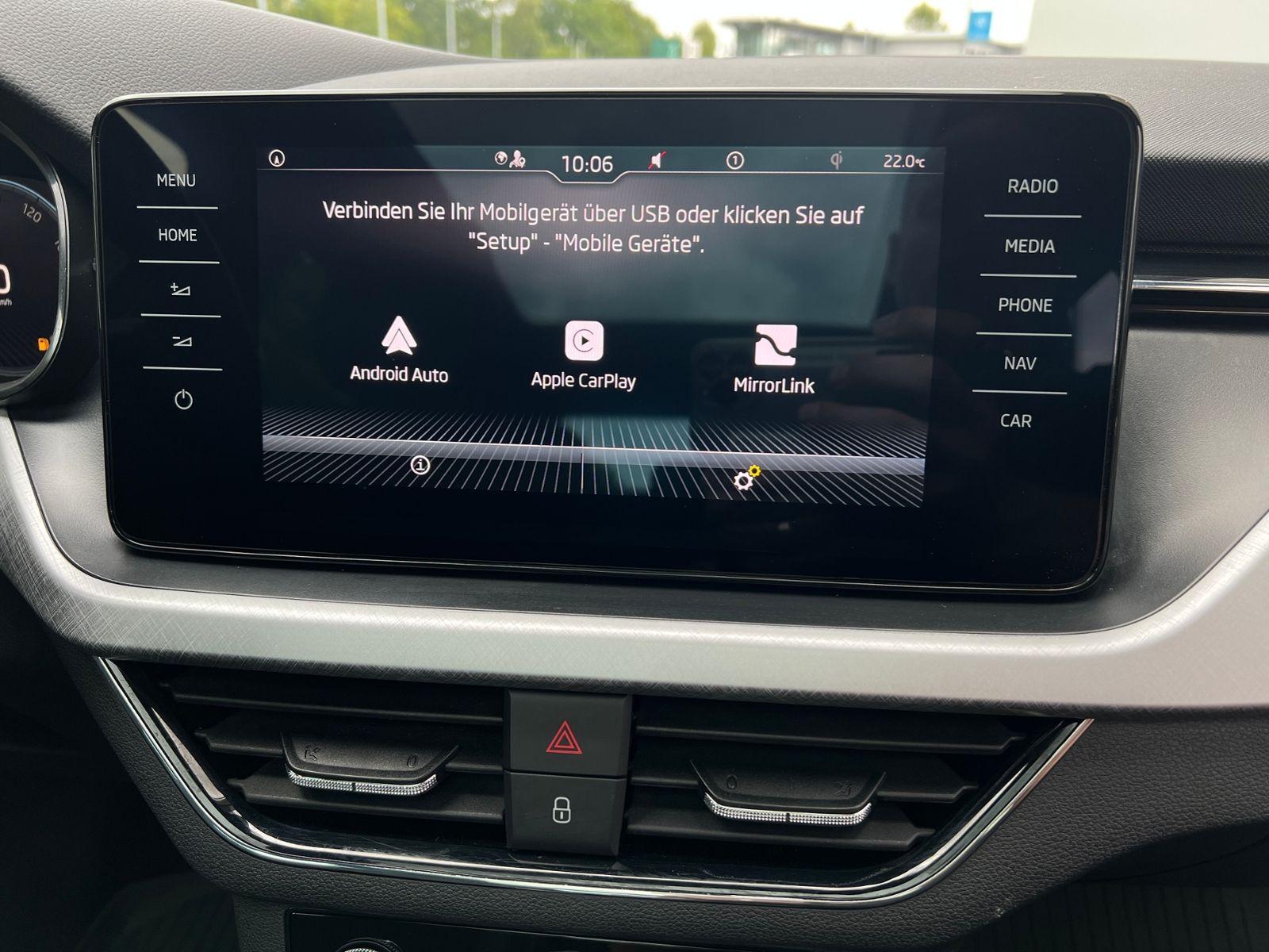Fahrzeugabbildung SKODA Scala TOUR 1.0 TSI DSG *LED, Pano, Navi, 17"-LM*