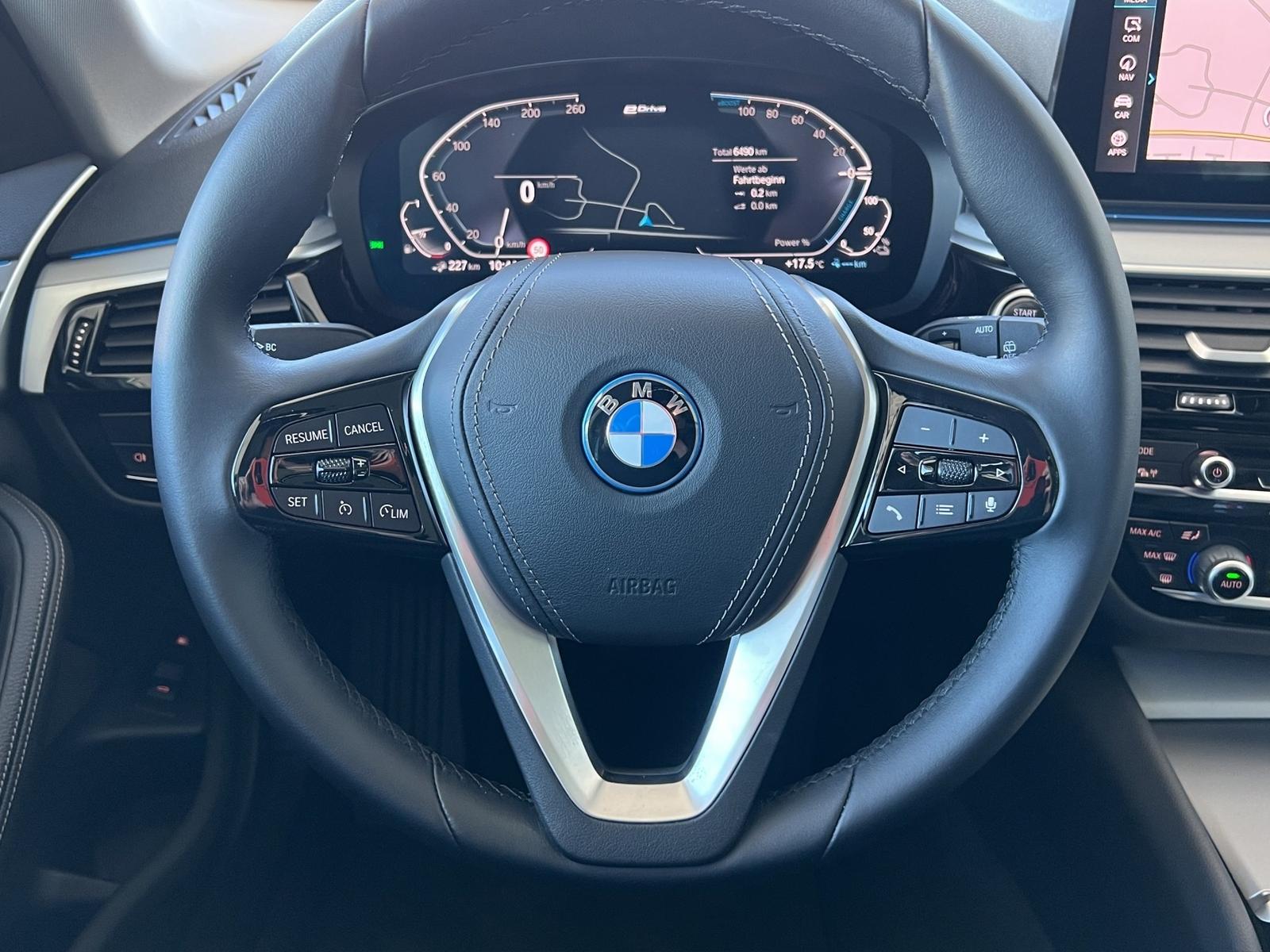 BMW 530e Touring Laser RFK HUD Pano Keyless